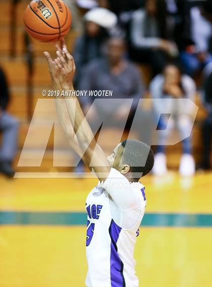 Thumbnail 1 in Southern Durham vs. Village Christian Academy (Hoops and Dreams) photogallery.