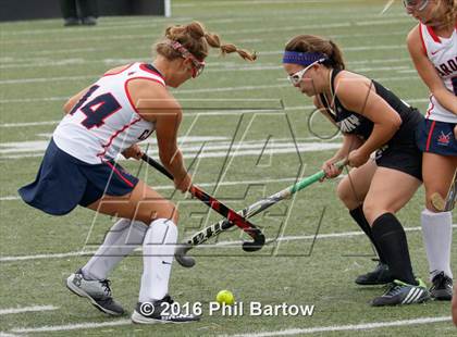 Thumbnail 3 in Thomas Worthington vs. Hathaway Brown photogallery.