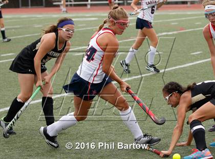 Thumbnail 2 in Thomas Worthington vs. Hathaway Brown photogallery.