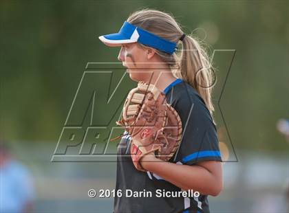 Thumbnail 3 in O'Connor vs. Chandler (AIA D1 Playoff) photogallery.