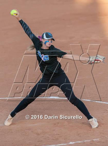 Thumbnail 3 in O'Connor vs. Chandler (AIA D1 Playoff) photogallery.