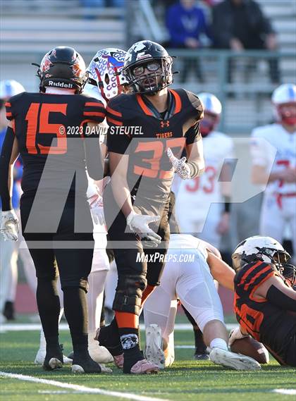 Thumbnail 3 in Wasco vs. St. Vincent de Paul (CIF State D6AA Final) photogallery.