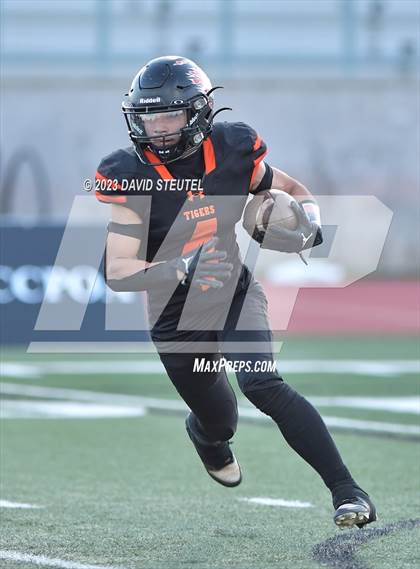 Thumbnail 1 in Wasco vs. St. Vincent de Paul (CIF State D6AA Final) photogallery.