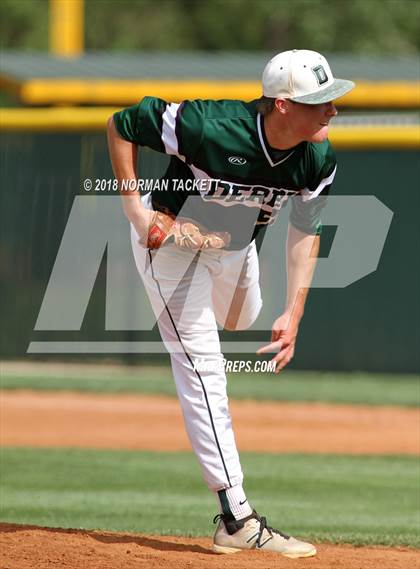 Thumbnail 2 in Derby vs. Dodge City photogallery.