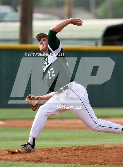 Thumbnail 2 in Derby vs. Dodge City photogallery.