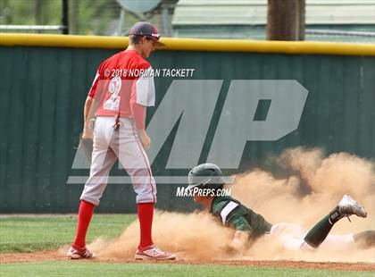Thumbnail 2 in Derby vs. Dodge City photogallery.