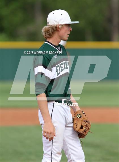 Thumbnail 2 in Derby vs. Dodge City photogallery.