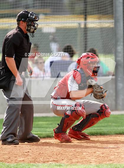 Thumbnail 2 in Derby vs. Dodge City photogallery.