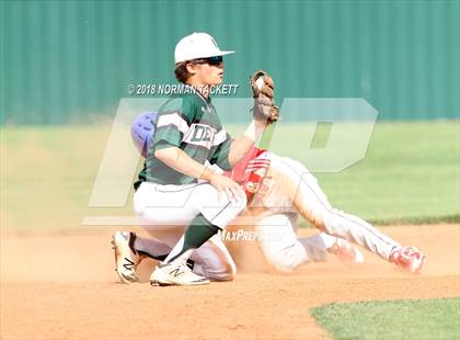 Thumbnail 2 in Derby vs. Dodge City photogallery.