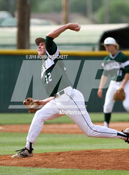 Thumbnail 3 in Derby vs. Dodge City photogallery.
