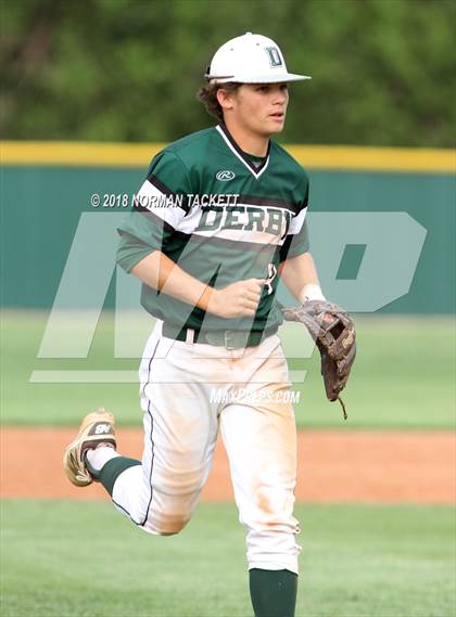 Thumbnail 3 in Derby vs. Dodge City photogallery.