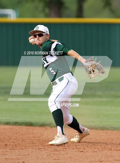 Thumbnail 1 in Derby vs. Dodge City photogallery.