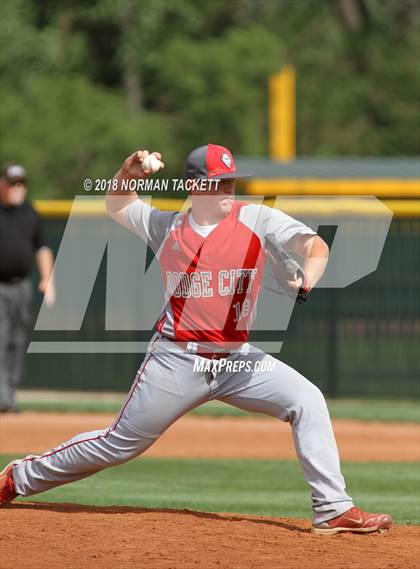Thumbnail 1 in Derby vs. Dodge City photogallery.