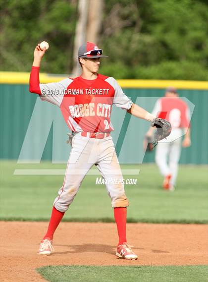 Thumbnail 2 in Derby vs. Dodge City photogallery.
