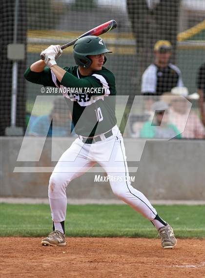 Thumbnail 2 in Derby vs. Dodge City photogallery.