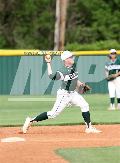Thumbnail 3 in Derby vs. Dodge City photogallery.