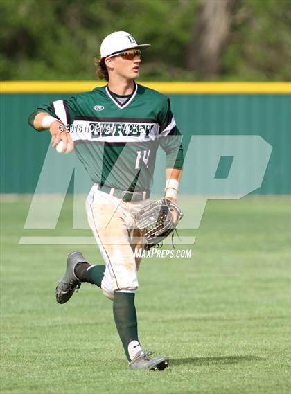 Thumbnail 1 in Derby vs. Dodge City photogallery.