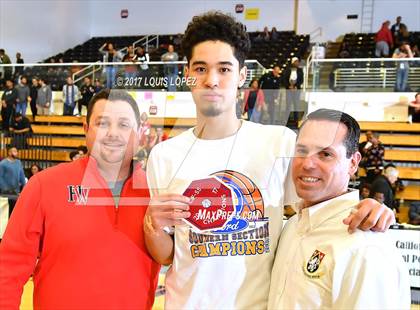 Thumbnail 3 in Harvard-Westlake vs. Pasadena (CIF SS DIV 1A Final) photogallery.
