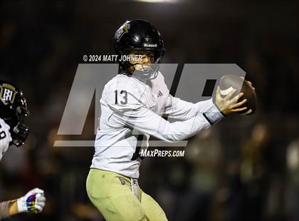 Thumbnail 3 in Servite @ JSerra Catholic photogallery.