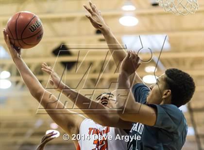 Thumbnail 3 in Overland vs. Timpview (FreeTaxUSA Shootout) photogallery.