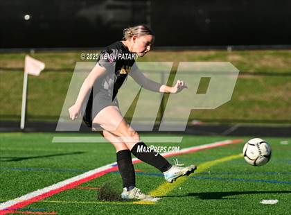 Thumbnail 3 in Staples @ Amity Regional (CIAC Class LL Qtr Final) photogallery.
