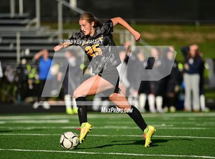 Thumbnail 3 in Staples @ Amity Regional (CIAC Class LL Qtr Final) photogallery.