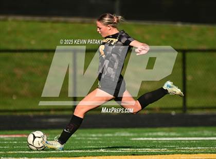 Thumbnail 2 in Staples @ Amity Regional (CIAC Class LL Qtr Final) photogallery.