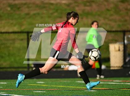Thumbnail 3 in Staples @ Amity Regional (CIAC Class LL Qtr Final) photogallery.