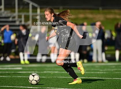 Thumbnail 3 in Staples @ Amity Regional (CIAC Class LL Qtr Final) photogallery.