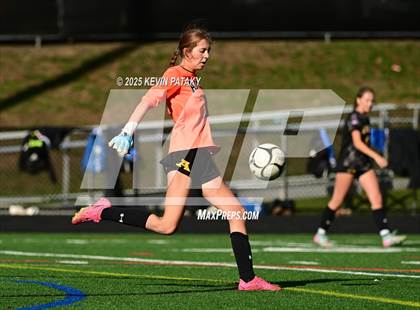 Thumbnail 2 in Staples @ Amity Regional (CIAC Class LL Qtr Final) photogallery.