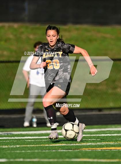 Thumbnail 2 in Staples @ Amity Regional (CIAC Class LL Qtr Final) photogallery.