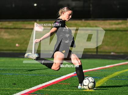 Thumbnail 2 in Staples @ Amity Regional (CIAC Class LL Qtr Final) photogallery.