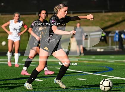 Thumbnail 2 in Staples @ Amity Regional (CIAC Class LL Qtr Final) photogallery.