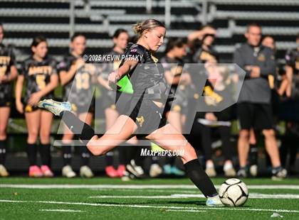 Thumbnail 1 in Staples @ Amity Regional (CIAC Class LL Qtr Final) photogallery.