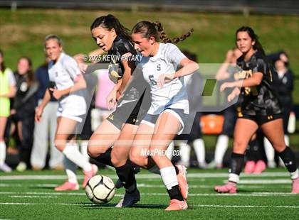 Thumbnail 3 in Staples @ Amity Regional (CIAC Class LL Qtr Final) photogallery.