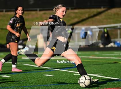 Thumbnail 1 in Staples @ Amity Regional (CIAC Class LL Qtr Final) photogallery.