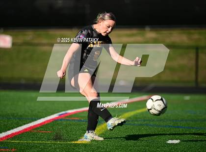 Thumbnail 3 in Staples @ Amity Regional (CIAC Class LL Qtr Final) photogallery.
