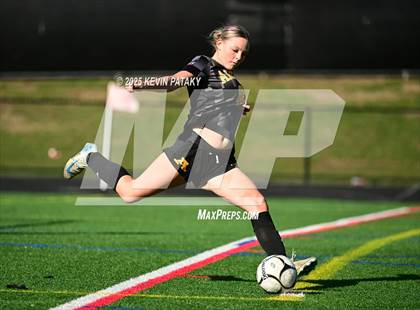 Thumbnail 3 in Staples @ Amity Regional (CIAC Class LL Qtr Final) photogallery.