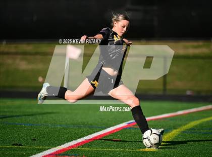 Thumbnail 2 in Staples @ Amity Regional (CIAC Class LL Qtr Final) photogallery.