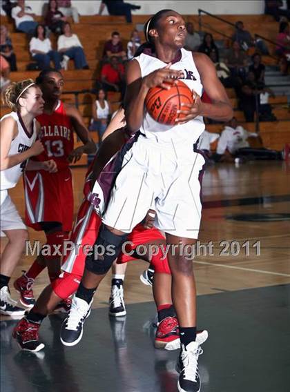 Thumbnail 1 in Cinco Ranch vs. Bellaire (McDonald's Texas Invitational) photogallery.