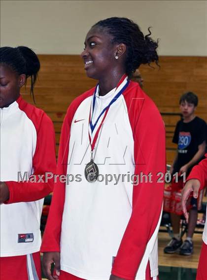 Thumbnail 2 in Cinco Ranch vs. Bellaire (McDonald's Texas Invitational) photogallery.
