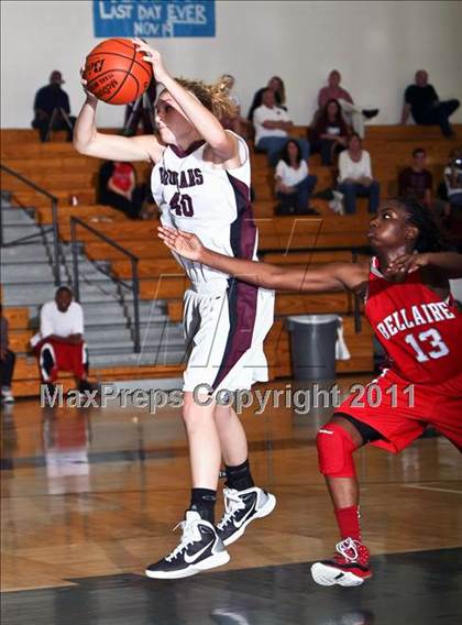 Thumbnail 2 in Cinco Ranch vs. Bellaire (McDonald's Texas Invitational) photogallery.