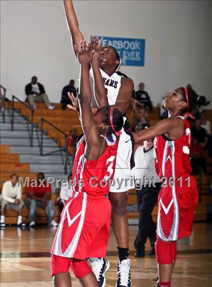 Thumbnail 3 in Cinco Ranch vs. Bellaire (McDonald's Texas Invitational) photogallery.