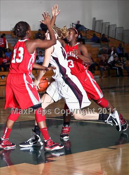 Thumbnail 3 in Cinco Ranch vs. Bellaire (McDonald's Texas Invitational) photogallery.