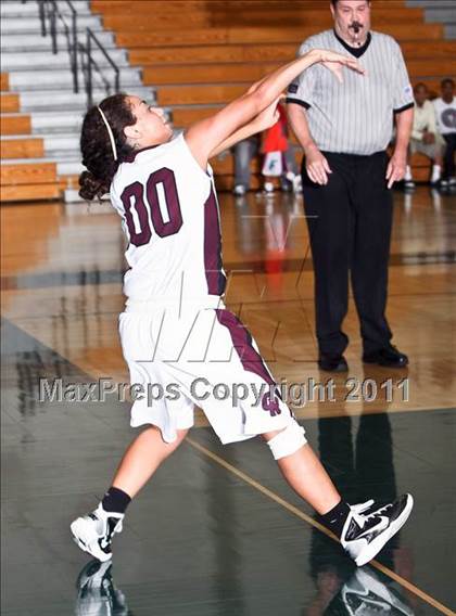 Thumbnail 2 in Cinco Ranch vs. Bellaire (McDonald's Texas Invitational) photogallery.