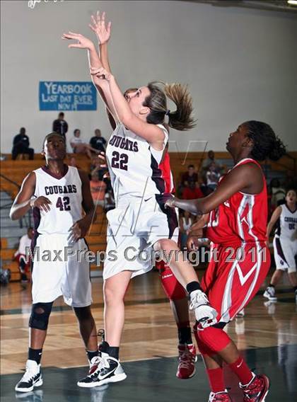 Thumbnail 2 in Cinco Ranch vs. Bellaire (McDonald's Texas Invitational) photogallery.