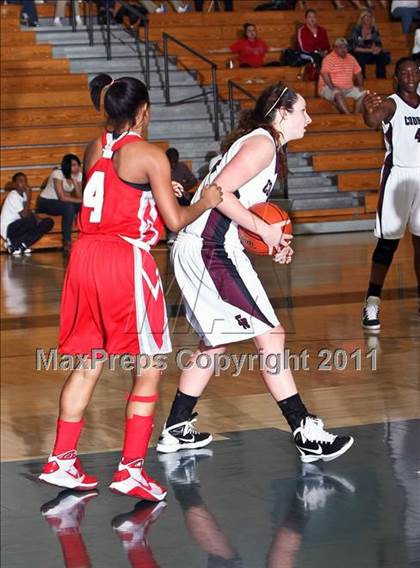 Thumbnail 2 in Cinco Ranch vs. Bellaire (McDonald's Texas Invitational) photogallery.