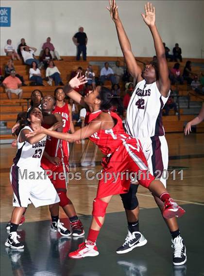 Thumbnail 1 in Cinco Ranch vs. Bellaire (McDonald's Texas Invitational) photogallery.