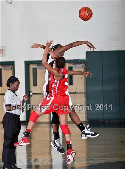 Thumbnail 1 in Cinco Ranch vs. Bellaire (McDonald's Texas Invitational) photogallery.
