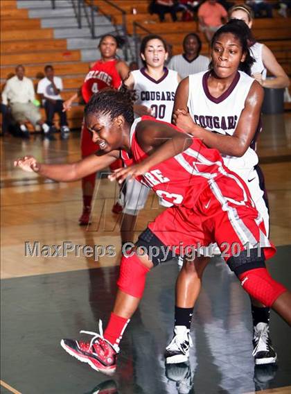 Thumbnail 2 in Cinco Ranch vs. Bellaire (McDonald's Texas Invitational) photogallery.